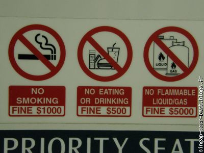 toujours dans le métro (1$ singapourien =  0,5)